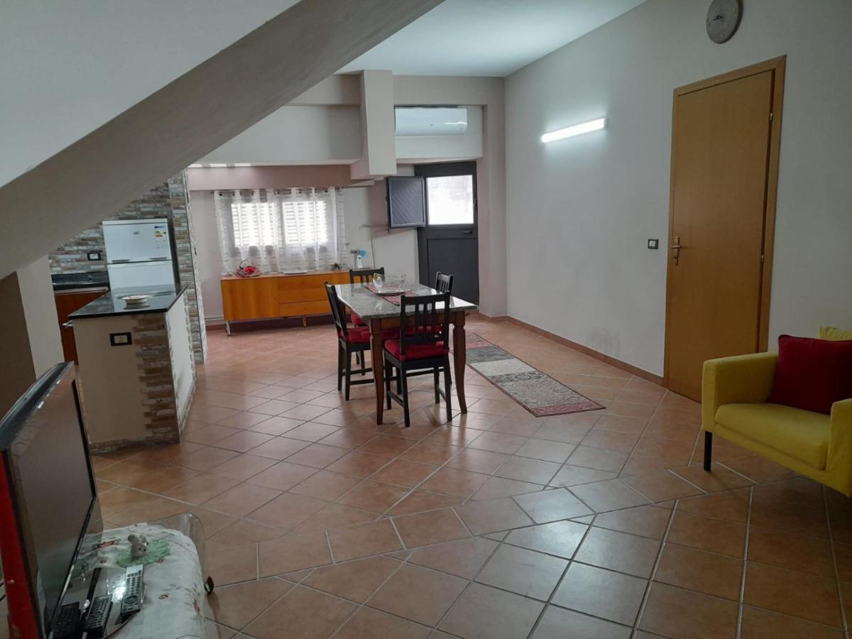 Casa Vacanze A 2 Minuti Dal Mare Авола Екстер'єр фото